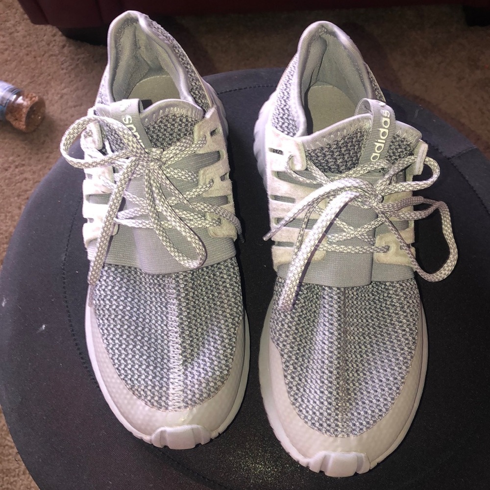 Adidas Tennis shoes